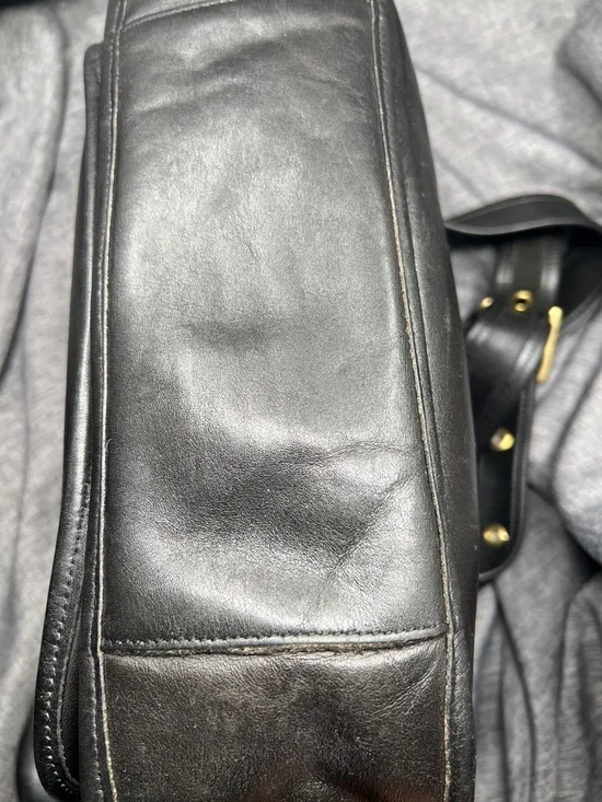 Coach Vintage Taft Black Leather Crossbody 9980 Bag with Brass-Tone Turn Lock - Picture 7 of 16